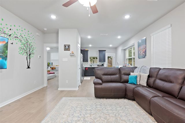 1519 Fenton Hill DR, Leander, TX 78641
