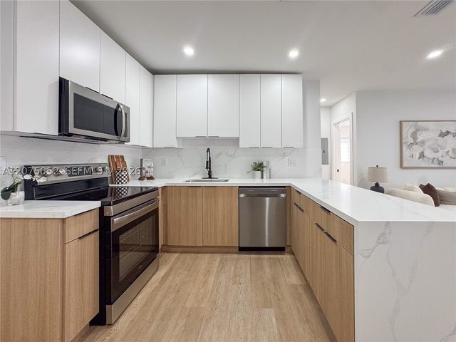 1119 NW 11th Ct, Fort Lauderdale, FL 33311