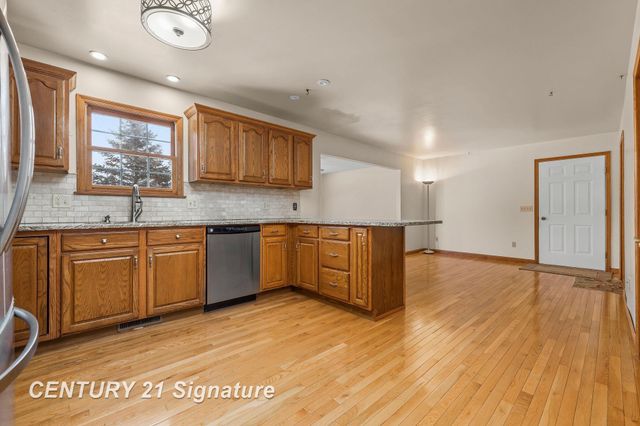 102 Slatestone Drive, Saginaw, MI 48603