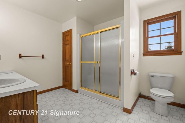 102 Slatestone Drive, Saginaw, MI 48603