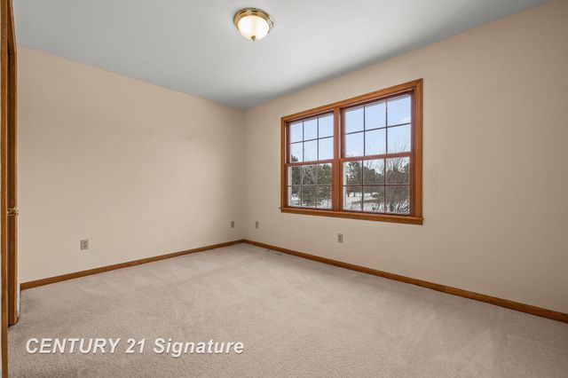 102 Slatestone Drive, Saginaw, MI 48603