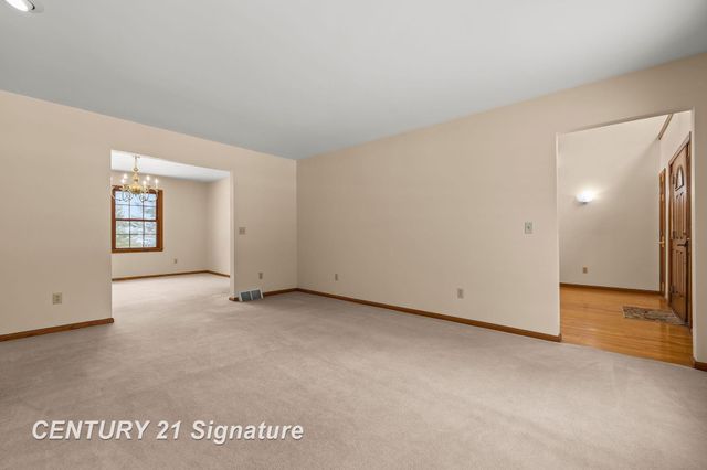 102 Slatestone Drive, Saginaw, MI 48603