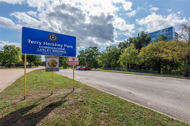 720 Memorial Mews Street B, Houston, TX 77079