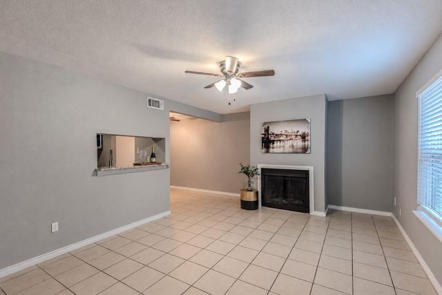 720 Memorial Mews Street B, Houston, TX 77079