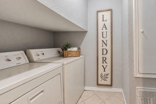 720 Memorial Mews Street B, Houston, TX 77079