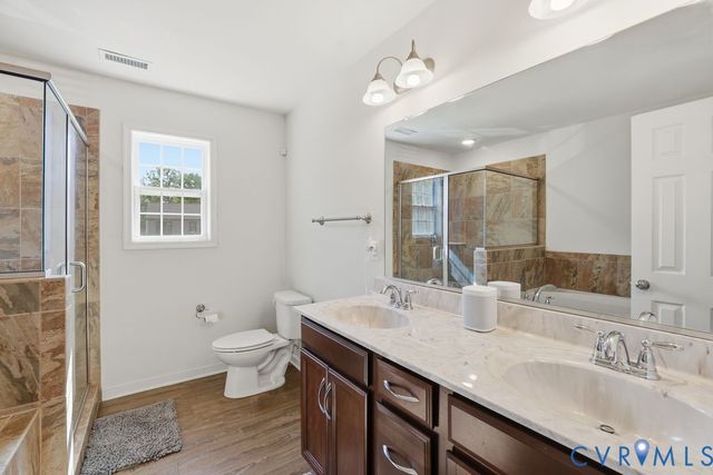 5942 Autumnleaf Dr, Ampthill, VA 23234