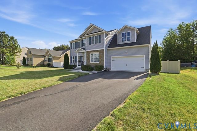 5942 Autumnleaf Dr, Ampthill, VA 23234