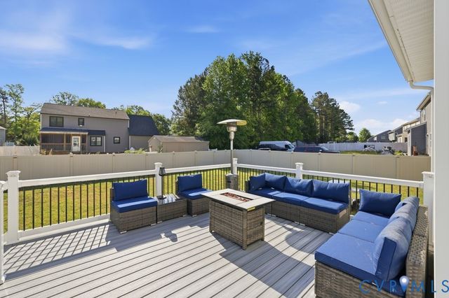 5942 Autumnleaf Dr, Ampthill, VA 23234