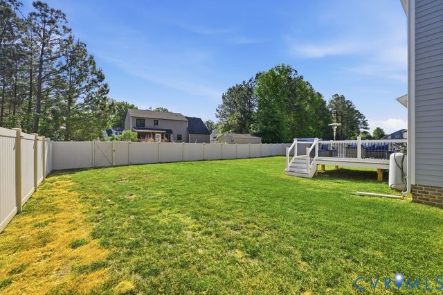 5942 Autumnleaf Dr, Ampthill, VA 23234