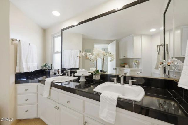 126 Malibu Avenue, Oxnard, CA 93035