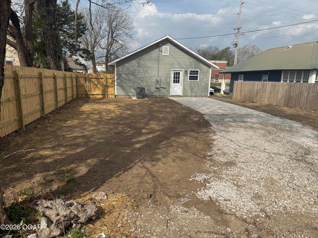 821 Kentucky Avenue, Joplin, MO 64801