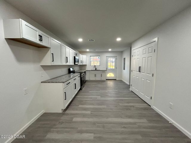 821 Kentucky Avenue, Joplin, MO 64801