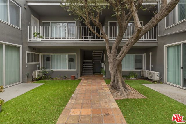 7758 W 91st Street, Los Angeles, CA 90293
