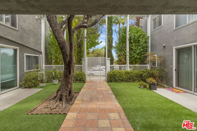 7758 W 91st Street, Los Angeles, CA 90293