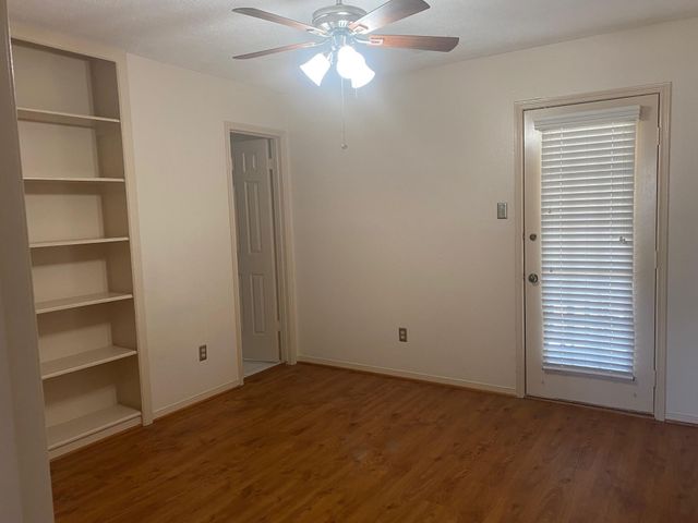 11418 Galbreath Drive, Houston, TX 77066