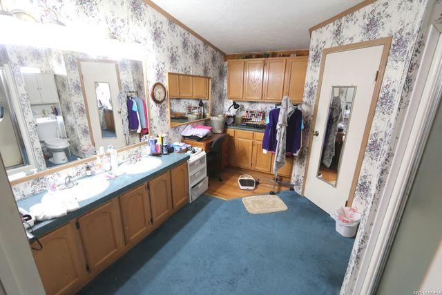 133 Oak View, La Vernia, TX 78121