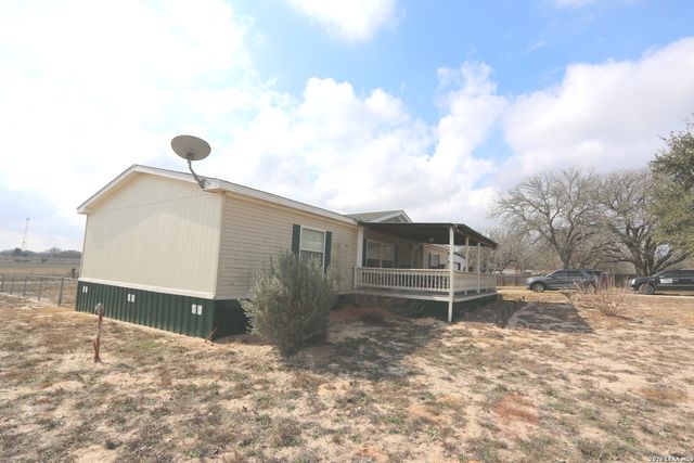 133 Oak View, La Vernia, TX 78121