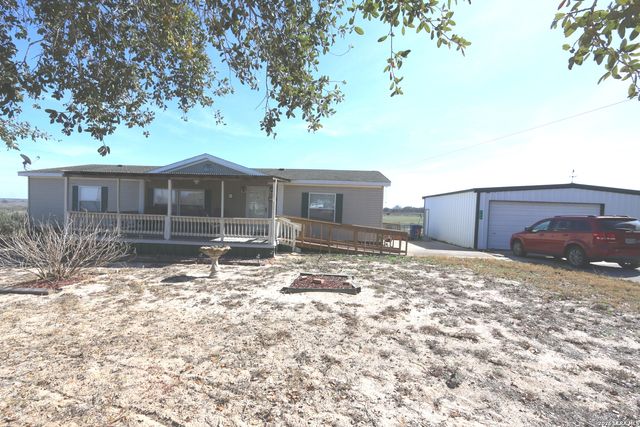 133 Oak View, La Vernia, TX 78121