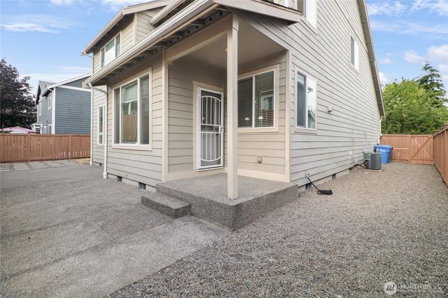 17210 139th Avenue E, Puyallup, WA 98374
