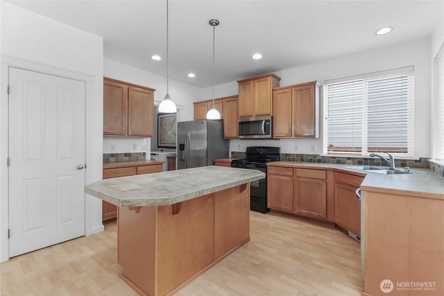 17210 139th Avenue E, Puyallup, WA 98374