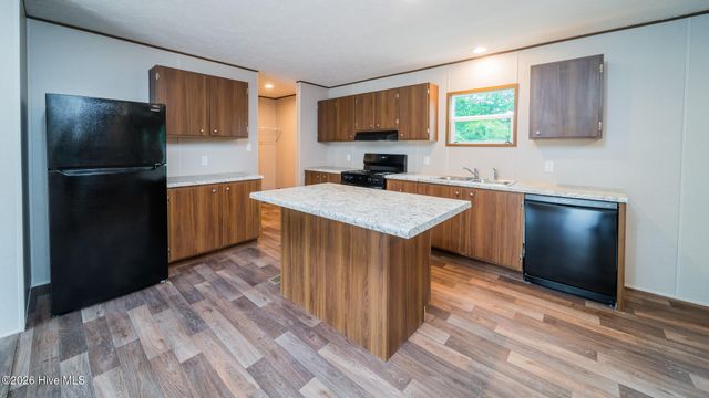 9115 E Calabash Drive SW, Calabash, NC 28467