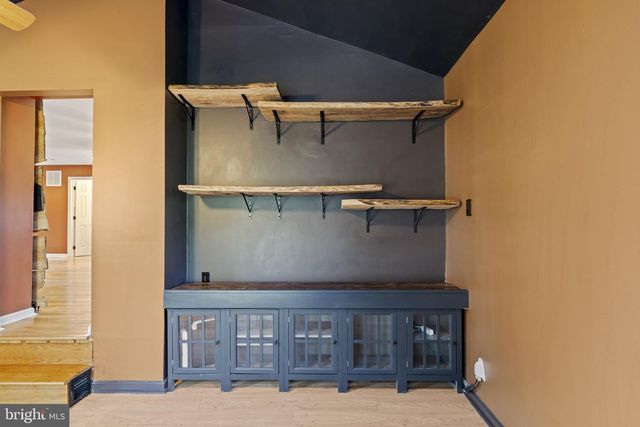 329 MAPLE RD, Mount Laurel, NJ 08054