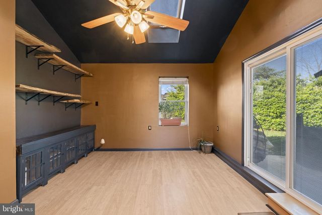 329 MAPLE RD, Mount Laurel, NJ 08054