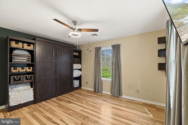 329 MAPLE RD, Mount Laurel, NJ 08054