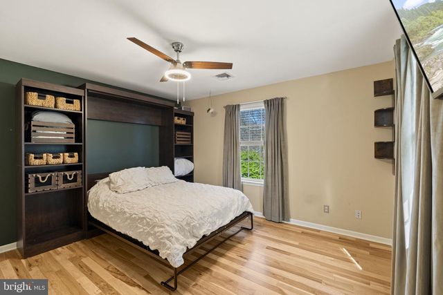 329 MAPLE RD, Mount Laurel, NJ 08054