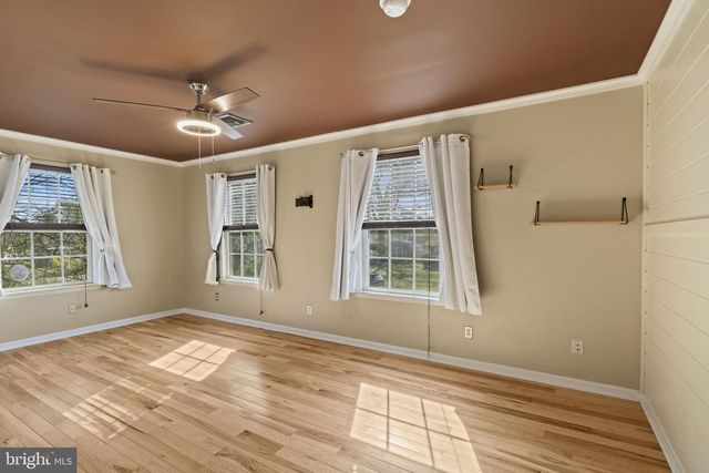 329 MAPLE RD, Mount Laurel, NJ 08054