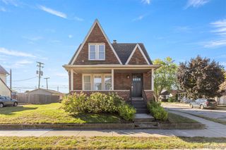 93 Perry Place, Wyandotte, MI 48125