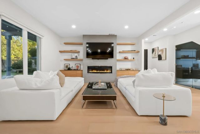 16829 Going My Way, San Diego, CA 92127