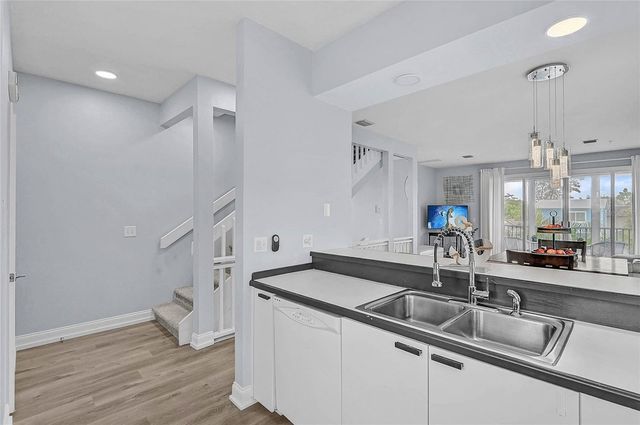 508 FOREST WAY 508, Longboat Key, FL 34228