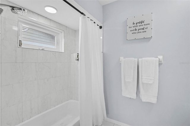 508 FOREST WAY 508, Longboat Key, FL 34228