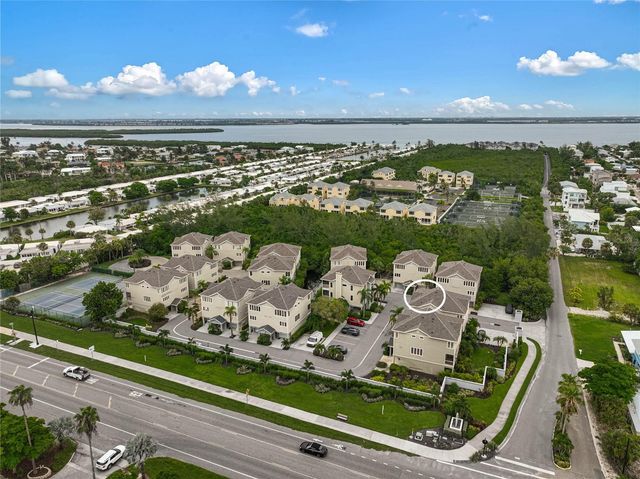 508 FOREST WAY 508, Longboat Key, FL 34228