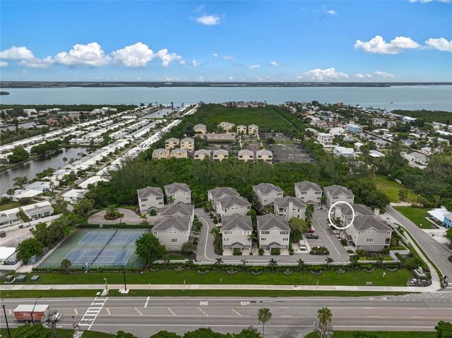 508 FOREST WAY 508, Longboat Key, FL 34228