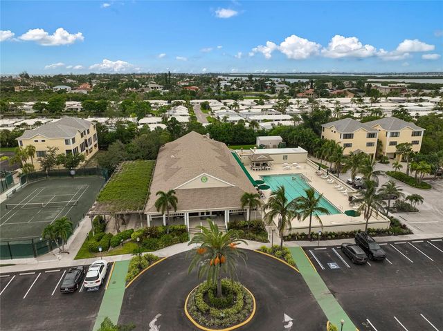 508 FOREST WAY 508, Longboat Key, FL 34228