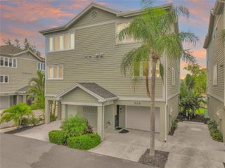 508 FOREST WAY 508, Longboat Key, FL 34228