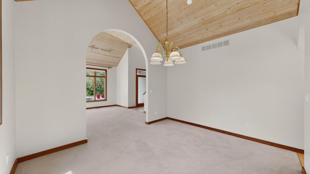 1052 Foxcroft Circle SW, Rochester, MN 55902