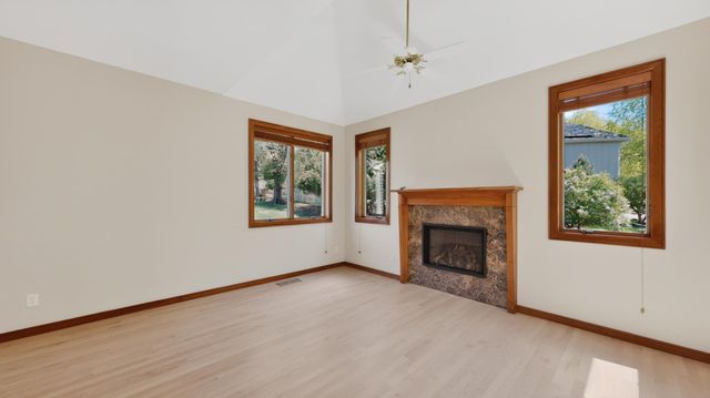1052 Foxcroft Circle SW, Rochester, MN 55902