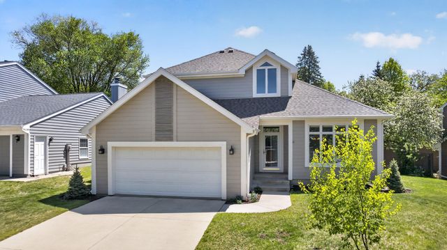 1052 Foxcroft Circle SW, Rochester, MN 55902