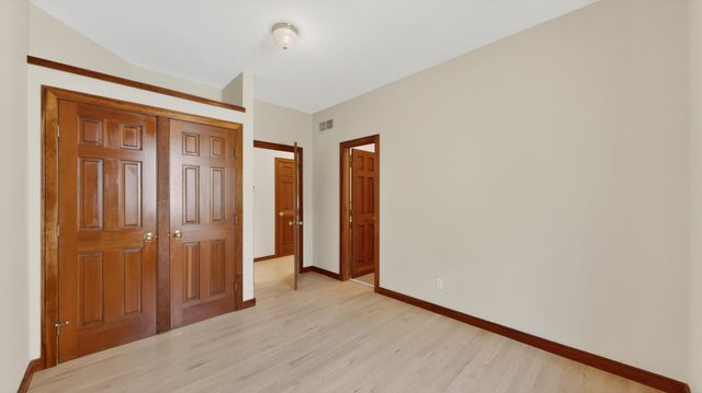 1052 Foxcroft Circle SW, Rochester, MN 55902