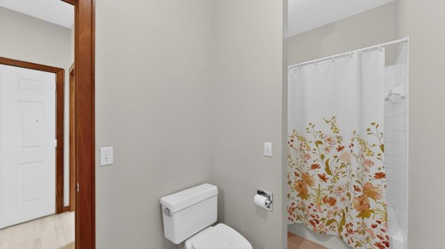 1052 Foxcroft Circle SW, Rochester, MN 55902