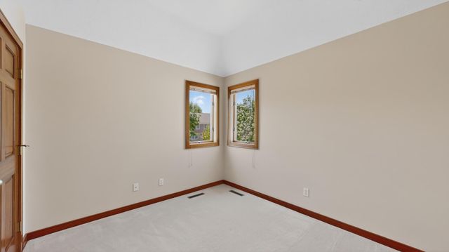 1052 Foxcroft Circle SW, Rochester, MN 55902