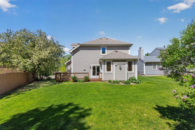 1052 Foxcroft Circle SW, Rochester, MN 55902