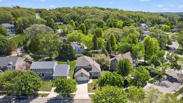 1052 Foxcroft Circle SW, Rochester, MN 55902