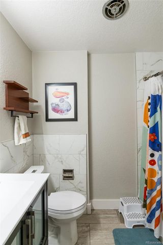 425 Kendall Street, Lakewood, CO 80226