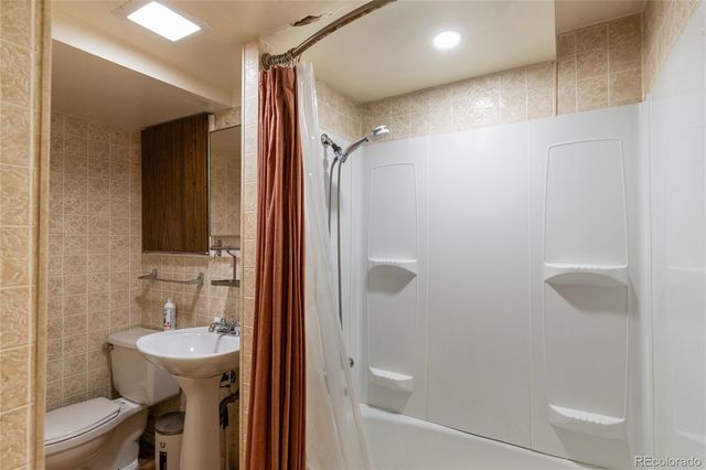 425 Kendall Street, Lakewood, CO 80226