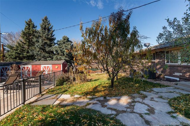 425 Kendall Street, Lakewood, CO 80226