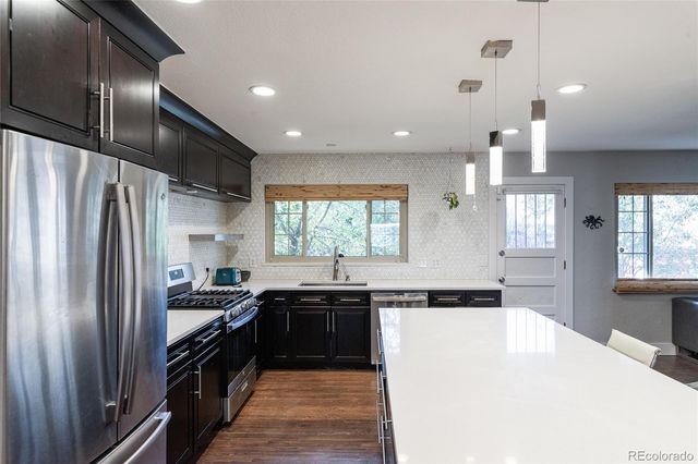 425 Kendall Street, Lakewood, CO 80226